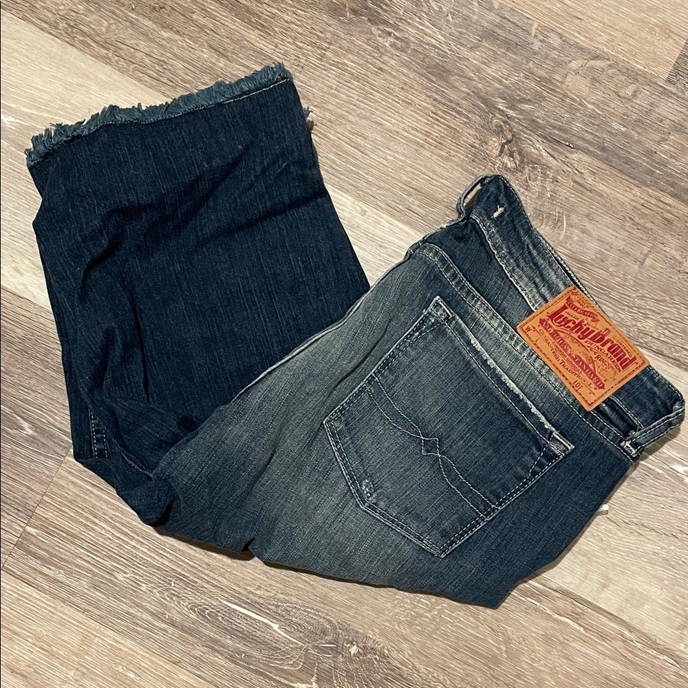 Lucky Brand Women’s Size 10 Denim Capri Frayed Hem